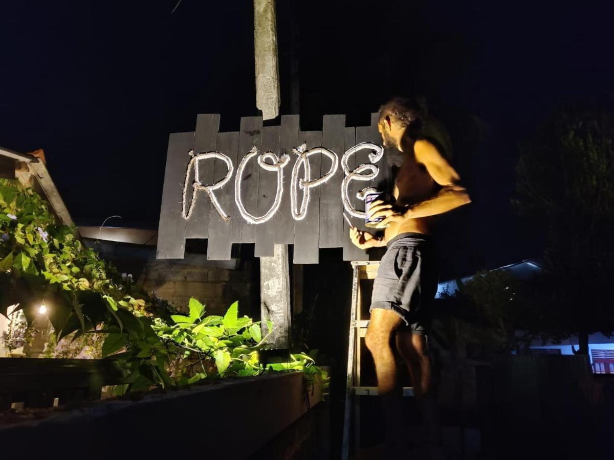 Rope Madiha Vandrarhem Matara Exteriör bild